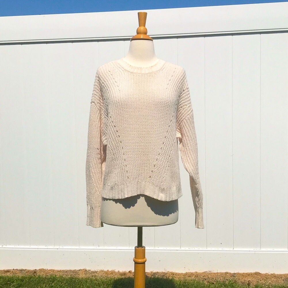 American Eagle Outfitters Lightweight Cream Knit Cropped Sweater Size Medium